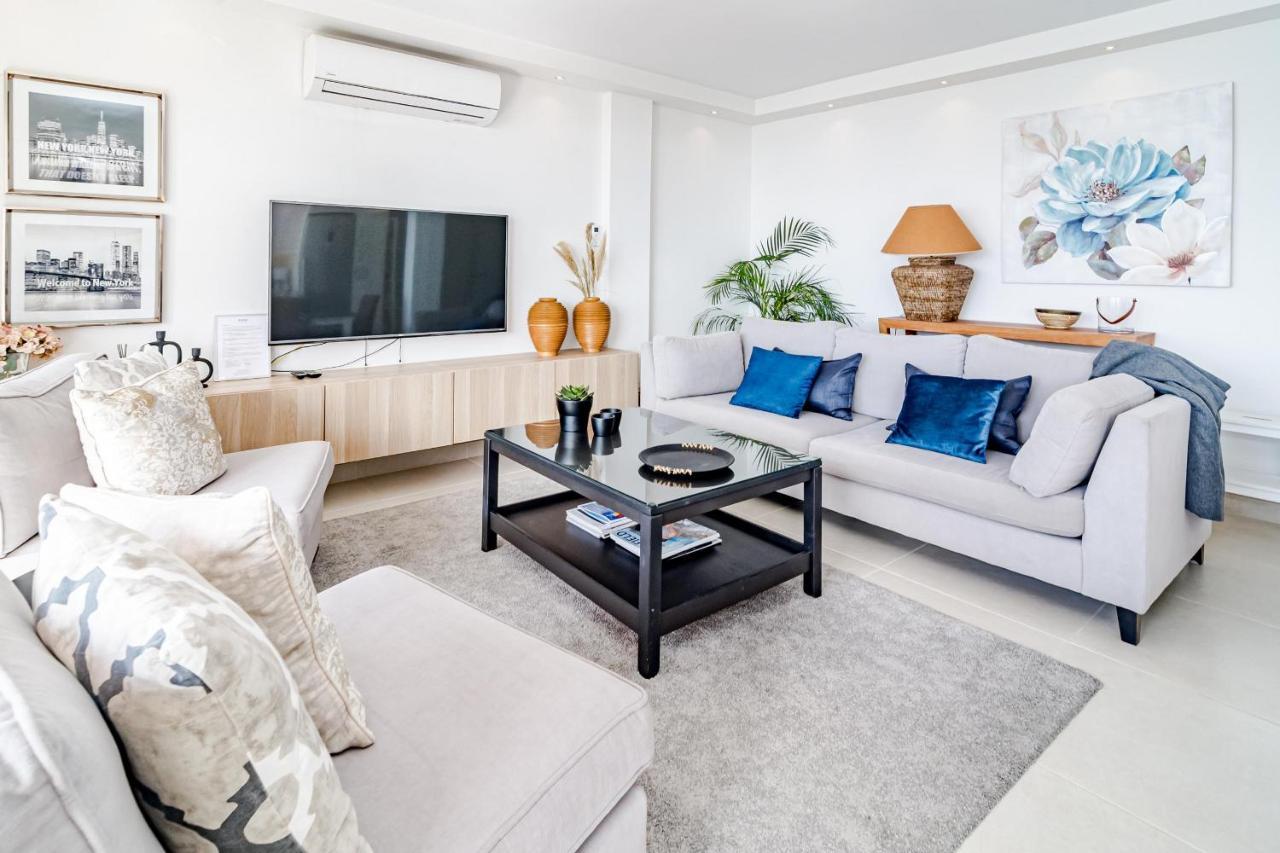 Cp - Modern Beachside Apartment In Естепона Екстериор снимка