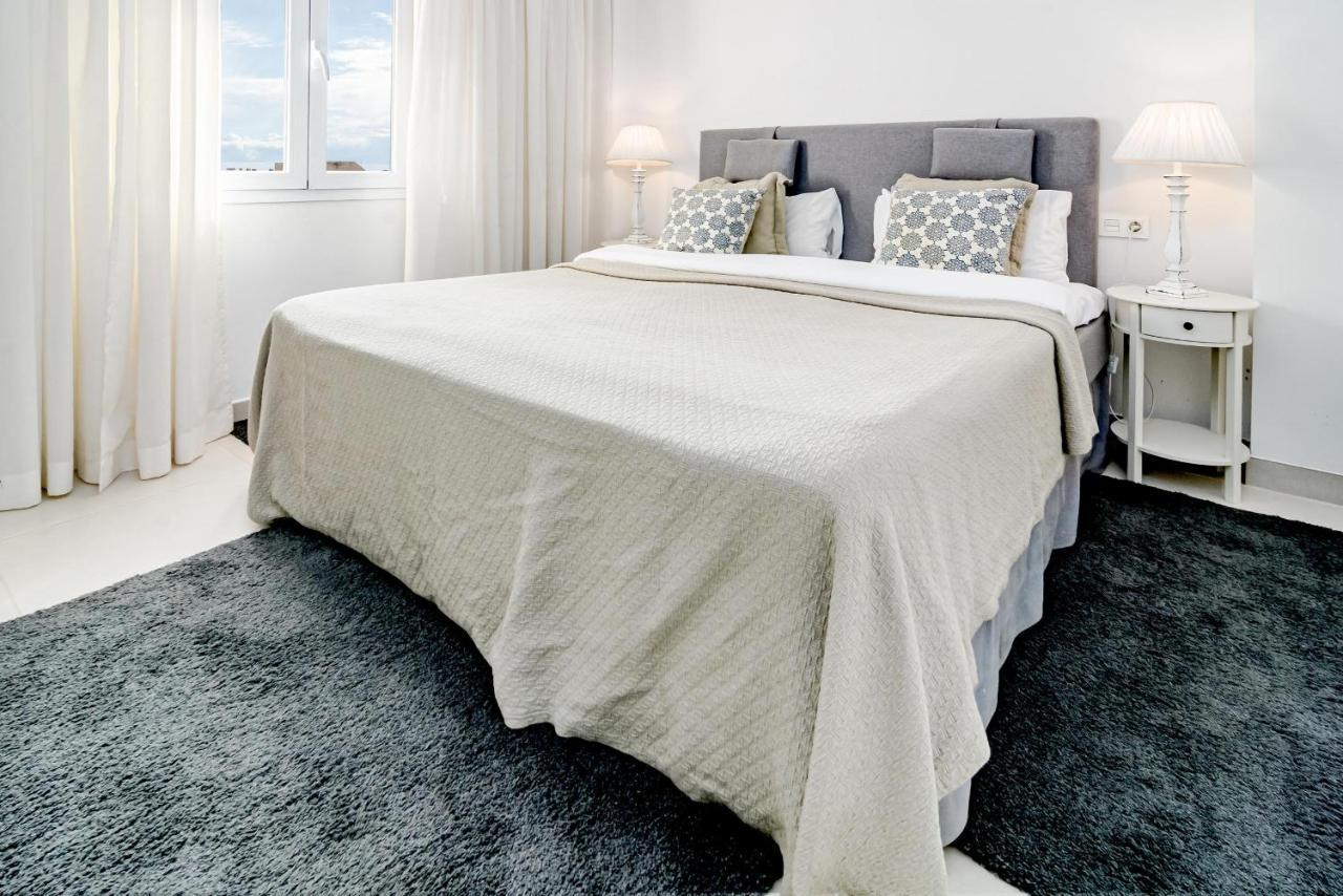 Cp - Modern Beachside Apartment In Естепона Екстериор снимка