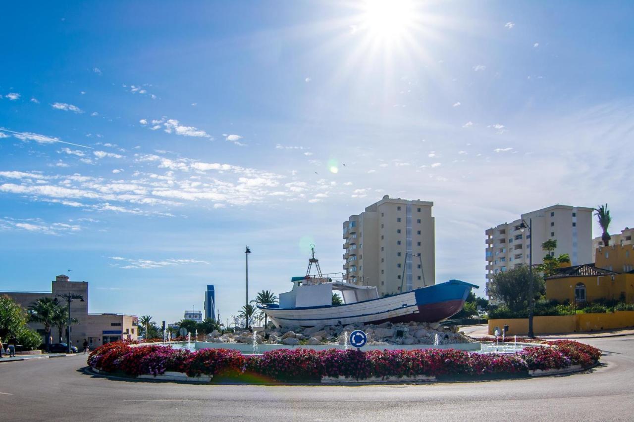 Cp - Modern Beachside Apartment In Естепона Екстериор снимка