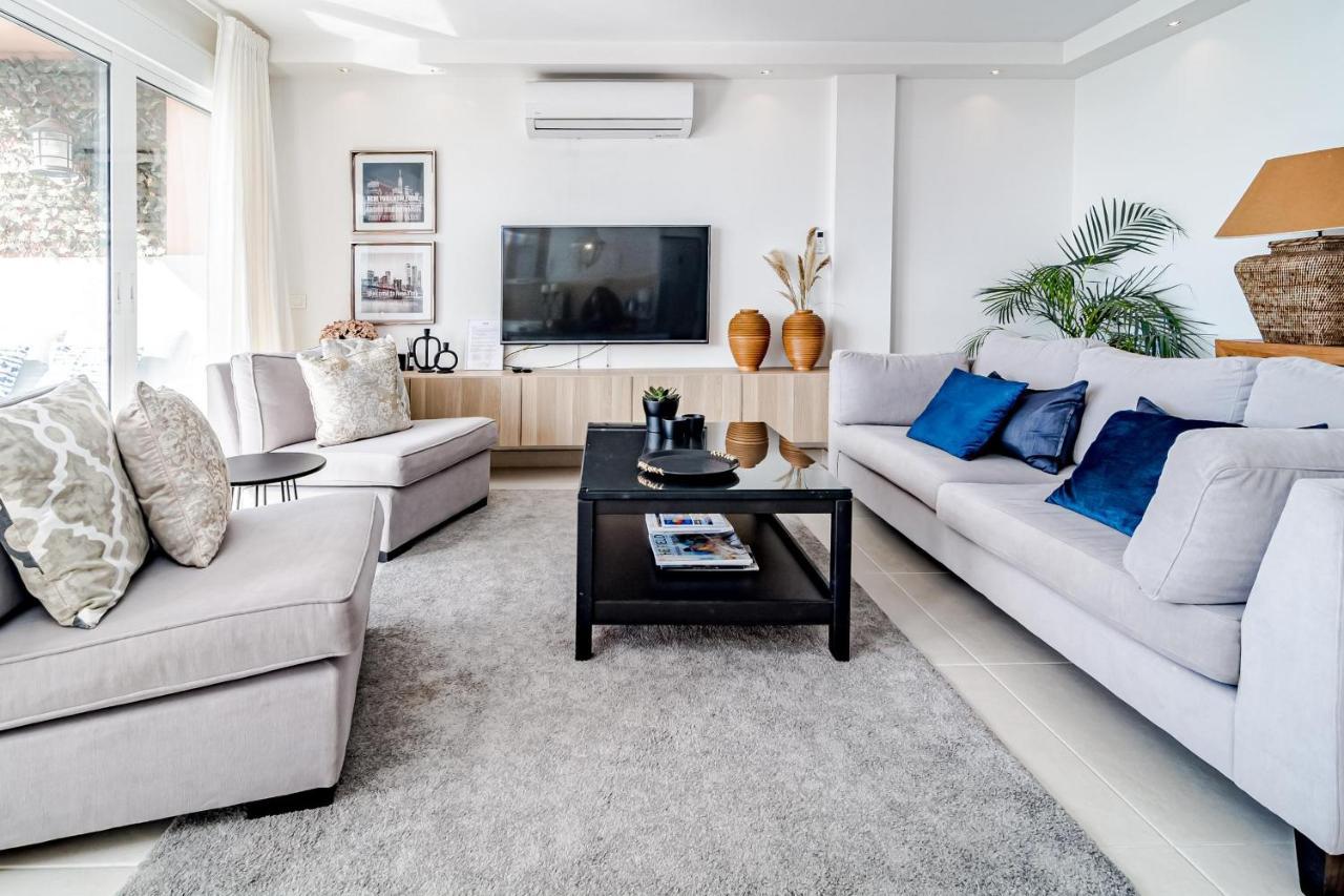 Cp - Modern Beachside Apartment In Естепона Екстериор снимка